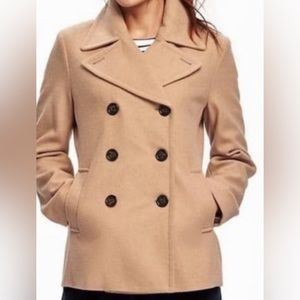 Old Navy Pea Coat. Tan. Brown buttons. Mid length. Size Medium.
